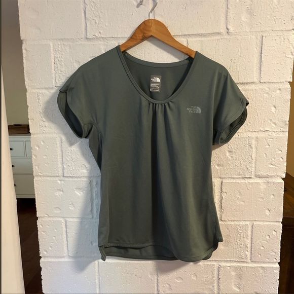 The North Face Flash Dry Short Sleeve Top - Picture 2 of 2